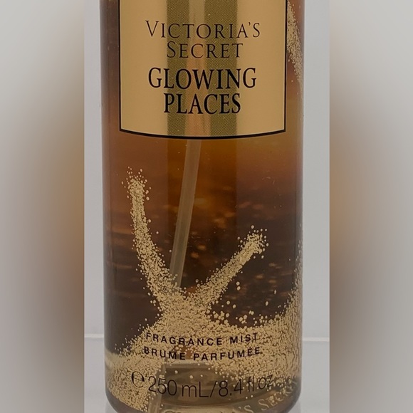 Victoria’s Secret - Glowing Places - 
Raspberry & Bergamot Scented - Picture 4 of 4